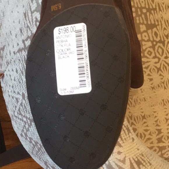 Antonio Melani boots.  New in box.  Size 5.5 - Picture 3 of 5